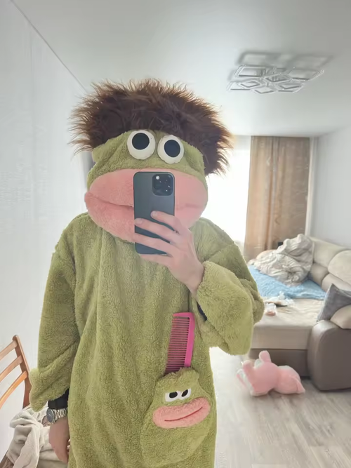 Asiakaskuva: vihreä Monsies peilikuva